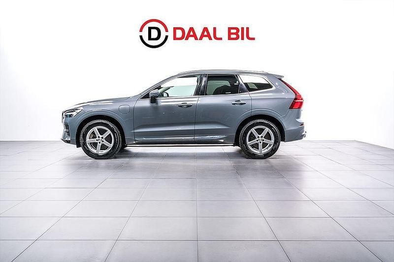 Grå Begagnad 2023 Volvo XC60 Core SUV | 399 700 kr (Superpris) - Bild 1/4