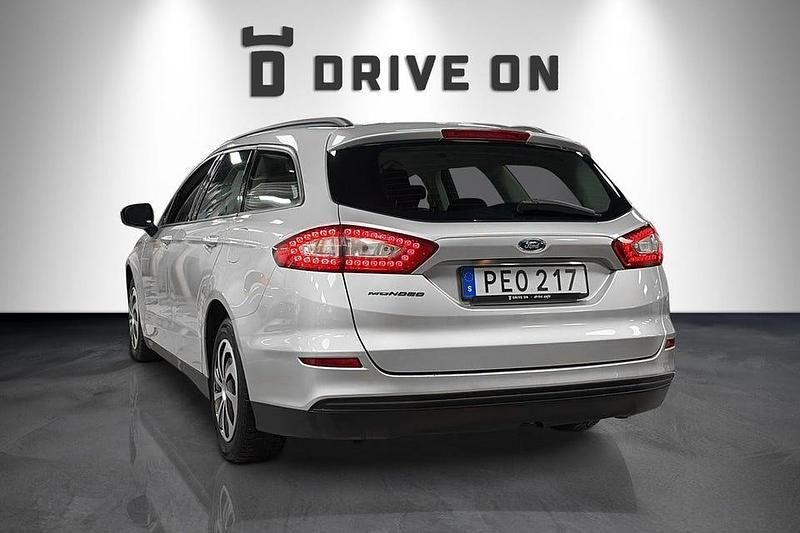 Begagnad Ford Mondeo Trend 150 HK (110 kW) 2017 Grå Kombi