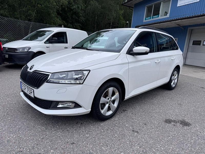 Vit Begagnad 2019 Skoda Fabia Style Kombi | 119 900 kr (Marknadspris) - Bild 1/4
