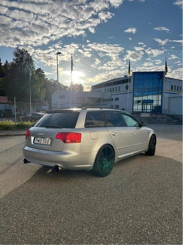 Silver Begagnad 2007 Audi A4 Comfort Kombi | 49 000 kr (Lite dyr) - Bild 1/4