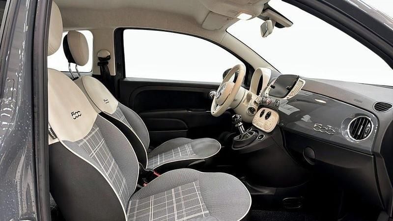 Begagnad Fiat 500 Lounge 71 HK (52 kW) 2021 Grå (grey) Halvkombi
