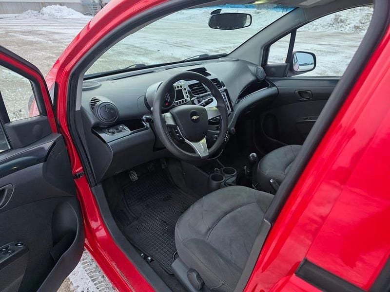 Begagnad Chevrolet Spark 68 HK (50 kW) 2010 Halvkombi