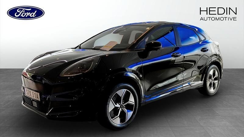 Ny 2026 Ford Puma Gen-E SUV | 397 375 kr (Marknadspris) - Bild 1/4