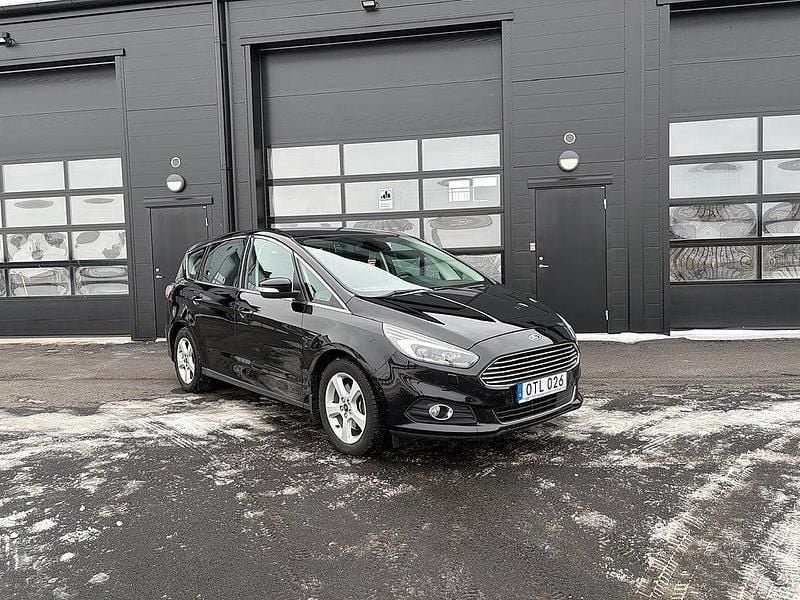 Begagnad Ford S-MAX Business Edition 179 HK (131 kW) 2016 Svart Minibuss