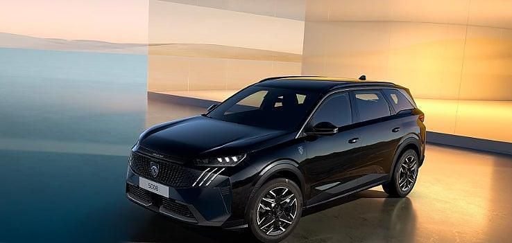 Begagnad Peugeot e-5008 Ultimate 2025 Svart SUV