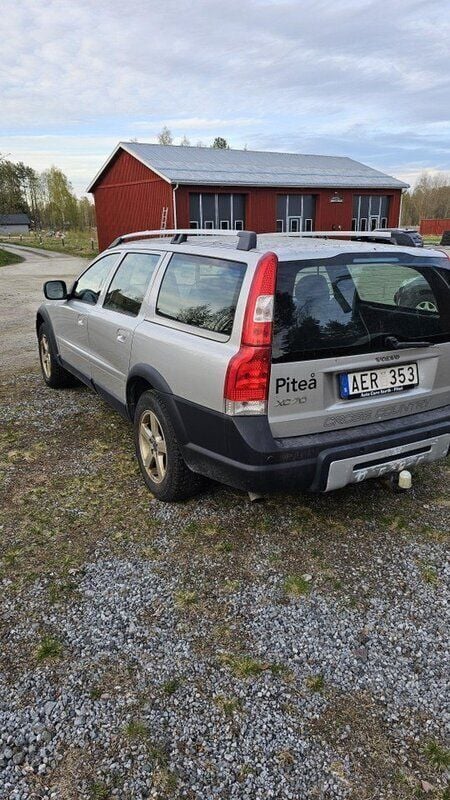 Grå Begagnad 2007 Volvo XC70 Summum SUV | 19 500 kr (Marknadspris) - Bild 1/4