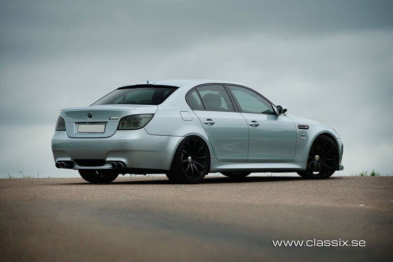 Begagnad 2005 BMW M5 Sedan | 565 000 kr (Marknadspris) - Bild 1/4