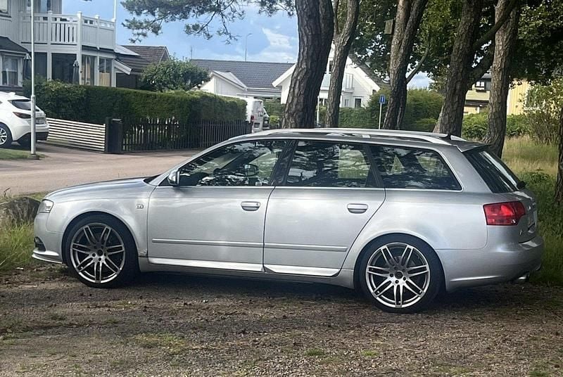 Silver Begagnad 2005 Audi S4 Kombi | 110 000 kr - Bild 1/4