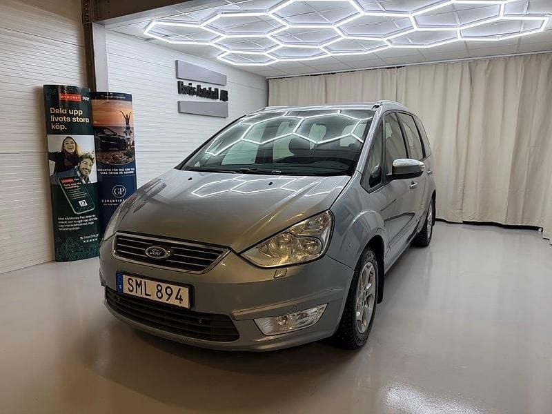 Begagnad Ford Galaxy Trend 116 HK (85 kW) 2014 Grå Minibuss