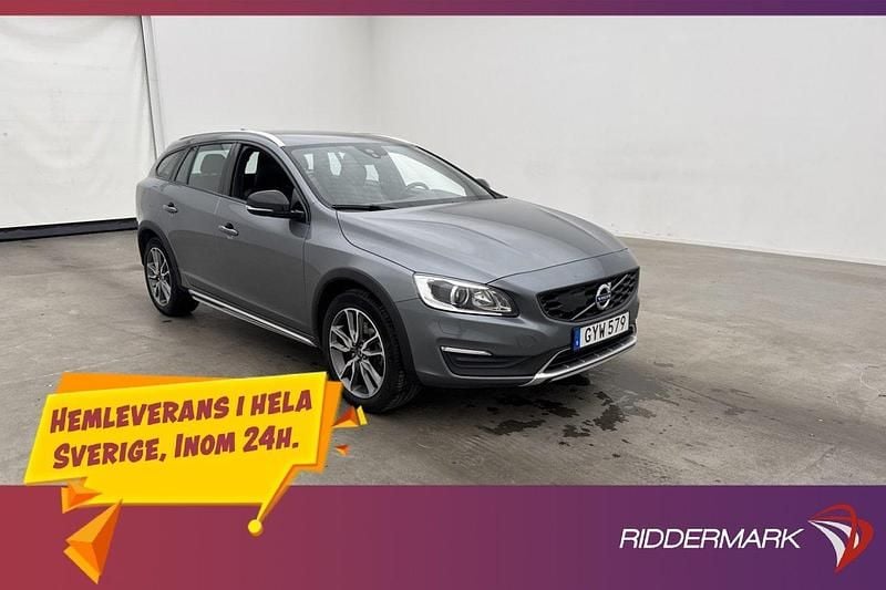 Grå Begagnad 2015 Volvo V60 CC Summum Kombi | 204 800 kr (Marknadspris) - Bild 1/3