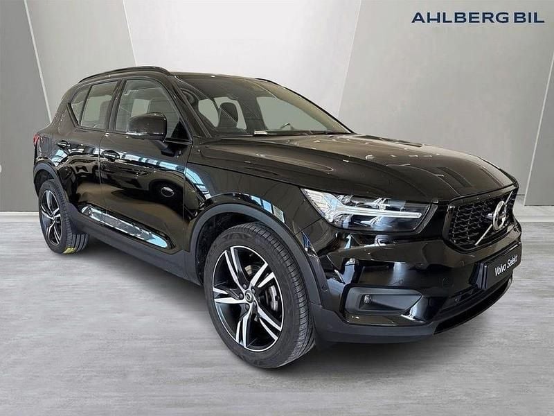 Begagnad Volvo XC40 R-Design 151 HK (111 kW) 2020 Svart SUV