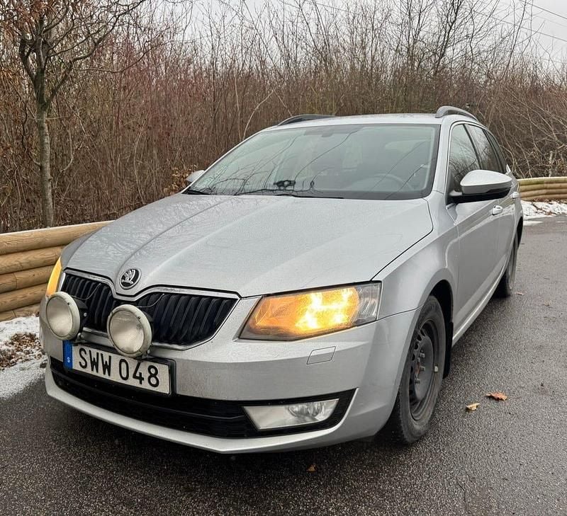 Begagnad 2015 Skoda Octavia Halvkombi | 84 900 kr (Bra pris) - Bild 1/4
