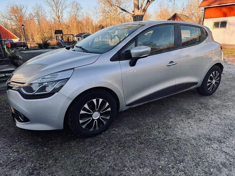 Begagnad 2016 Renault Clio IV | 61 000 kr (Marknadspris) - Bild 1/3