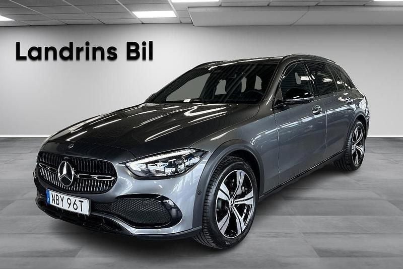Grå Begagnad 2024 Mercedes C220 Avantgarde Kombi | 519 900 kr (Marknadspris) - Bild 1/4