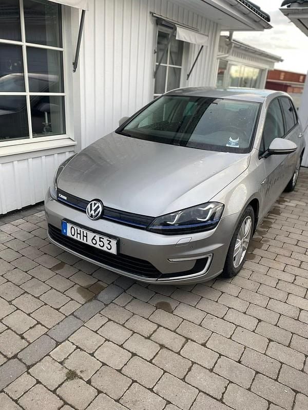 Begagnad 2017 VW e-Golf Halvkombi | 120 000 kr (Superpris) - Bild 1/2