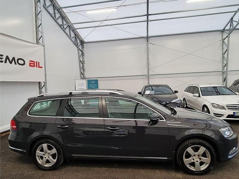 Begagnad VW Passat 150 HK (110 kW) 2012 Grå Kombi