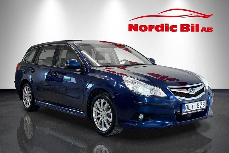 Mörkblå (blå) Begagnad 2012 Subaru Legacy Kombi | 79 900 kr (Marknadspris) - Bild 1/4