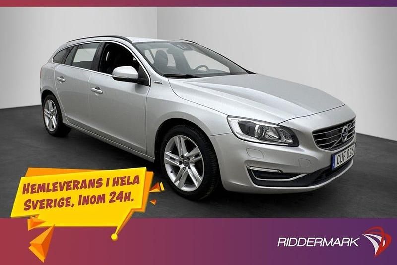 Silver Begagnad 2018 Volvo V60 Momentum Kombi | 188 900 kr (Superpris) - Bild 1/3