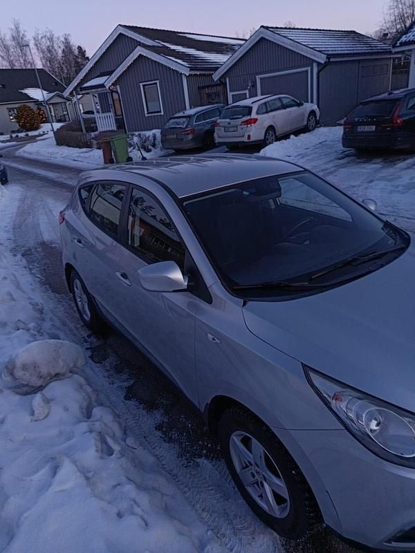 Begagnad Hyundai ix35 163 HK (119 kW) 2011 Silver metallic SUV