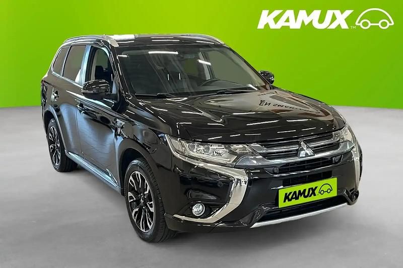 Svart Begagnad 2016 Mitsubishi Outlander P-HEV SUV | 168 900 kr (Marknadspris) - Bild 1/4