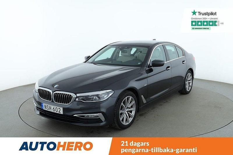 Grå Begagnad 2017 BMW 540 Luxury Line Sedan | 419 000 kr (Lite dyr) - Bild 1/4