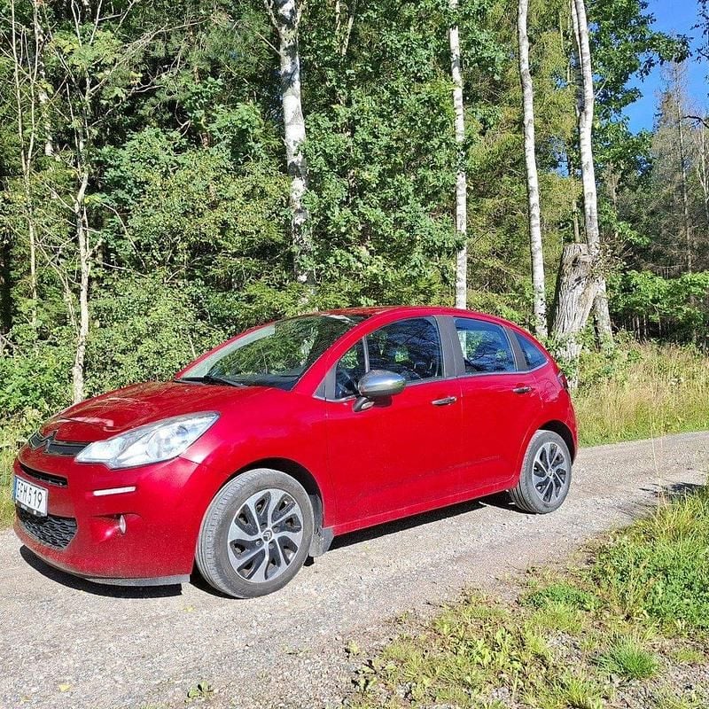 Röd Begagnad 2014 Citroën C3 Halvkombi | 42 000 kr (Bra pris) - Bild 1/4