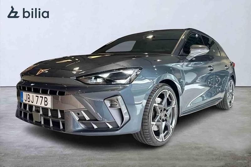 Grå Ny 2025 Cupra Leon Kombi | 421 200 kr (Marknadspris) - Bild 1/1