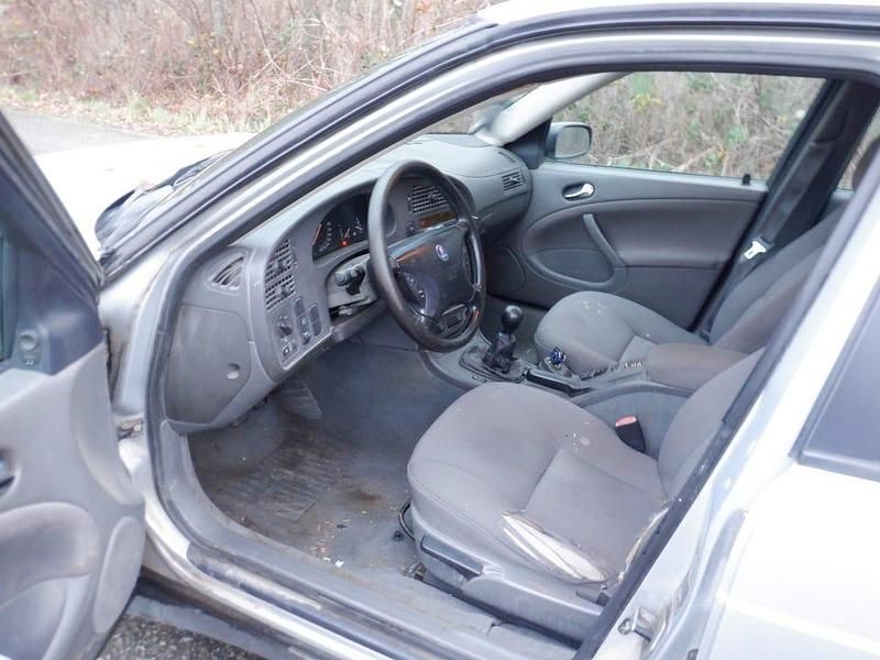 Begagnad 2003 Saab 9-5 Kombi | 9 000 kr (Marknadspris) - Bild 1/4