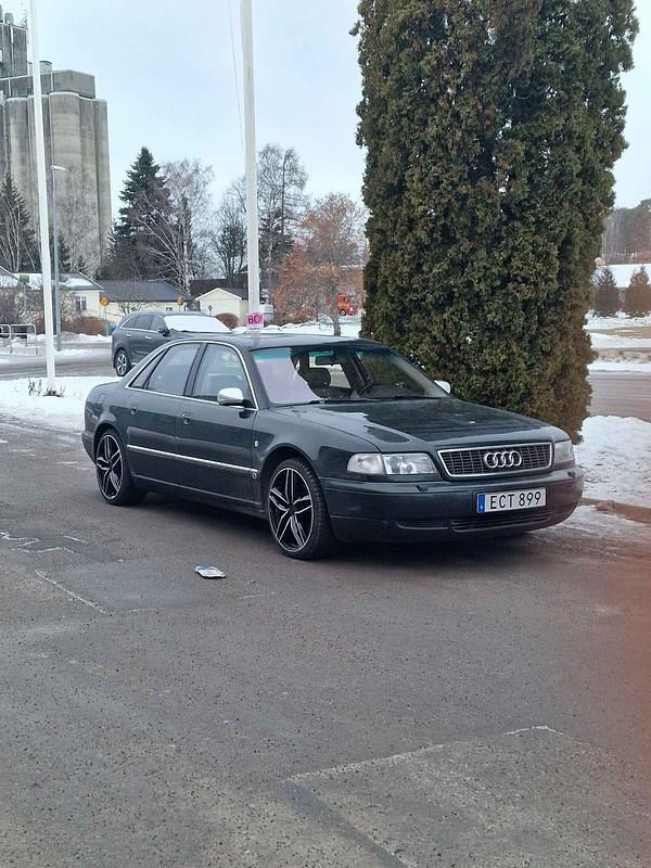 Begagnad Audi A8 300 HK (220 kW) 1997 Sedan
