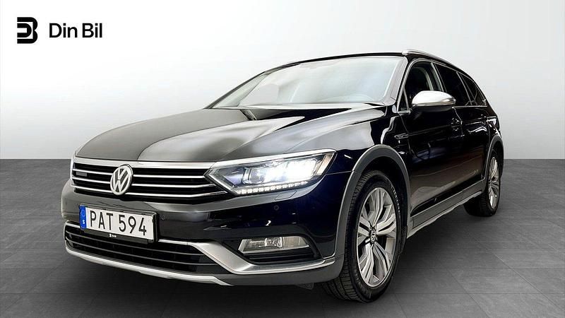 Svart Begagnad 2016 VW Passat Alltrack Executive Kombi | 209 900 kr (Marknadspris) - Bild 1/4