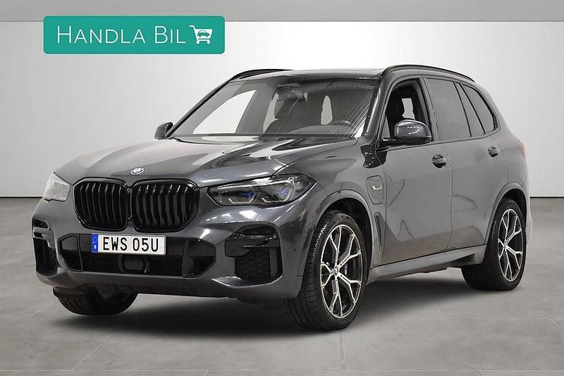 Grå Begagnad 2022 BMW X5 M Sport SUV | 769 900 kr (Dyr) - Bild 1/4