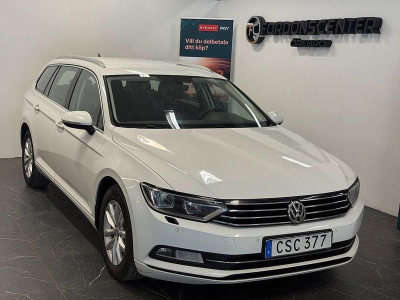 Vit Begagnad 2016 VW Passat Kombi | 119 900 kr (Bra pris) - Bild 1/4
