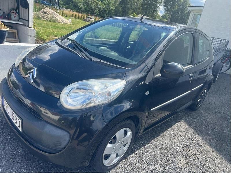 Svart Begagnad 2008 Citroën C1 Halvkombi | 18 950 kr (Marknadspris) - Bild 1/4