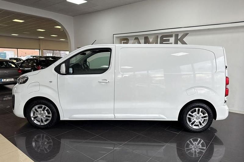 Begagnad Peugeot e-Expert 100 kW (136 HK) 2022 Vit Van