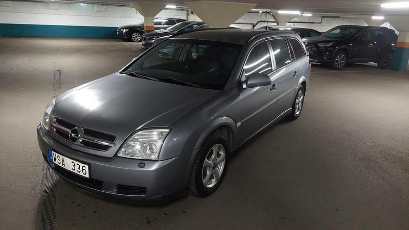 Grå Begagnad 2005 Opel Vectra Kombi | 15 000 kr (Superpris) - Bild 1/4