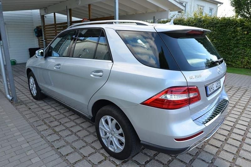 Begagnad 2013 Mercedes ML250 SUV | 199 000 kr - Bild 1/4