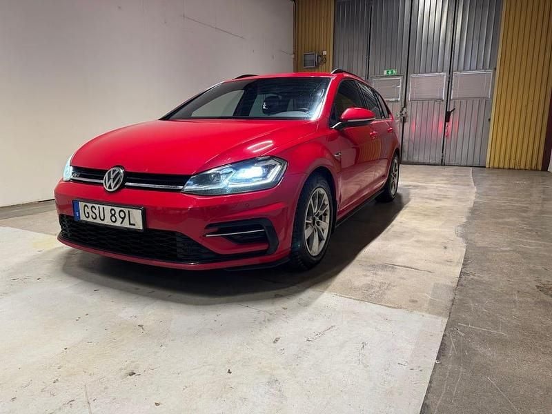 Begagnad 2019 VW Golf VII R-line Kombi | 160 000 kr (Bra pris) - Bild 1/4
