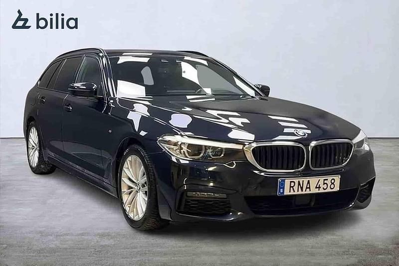 Svart Begagnad 2020 BMW 520 Kombi | 299 000 kr (Lite dyr) - Bild 1/1