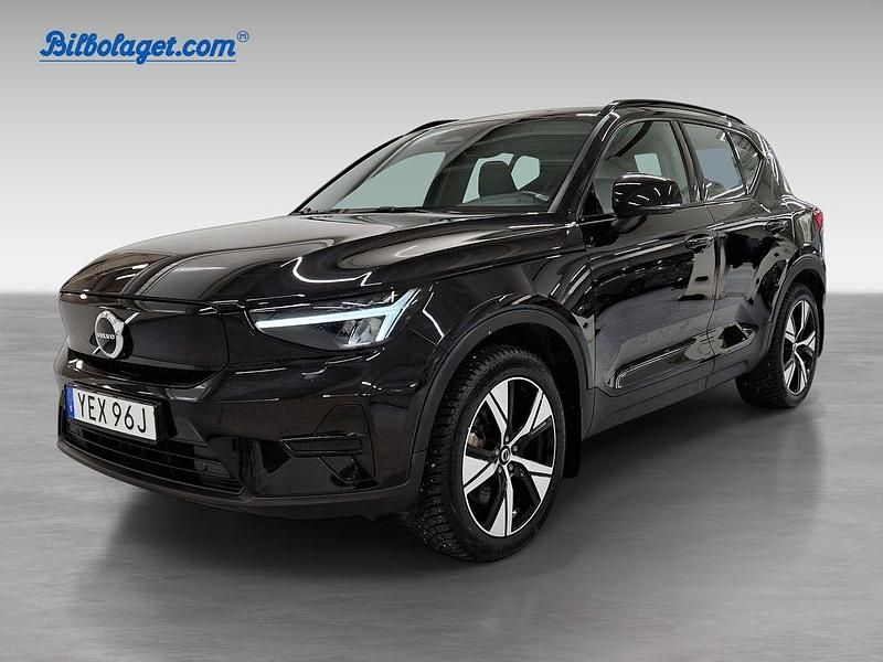 Svart Begagnad 2023 Volvo XC40 Core SUV | 349 500 kr - Bild 1/3