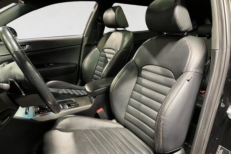 Begagnad Kia Optima GT-Line 141 HK (103 kW) 2016 Svart Kombi