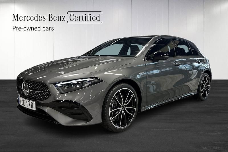 Grå Begagnad 2026 Mercedes A250 | 499 900 kr - Bild 1/4