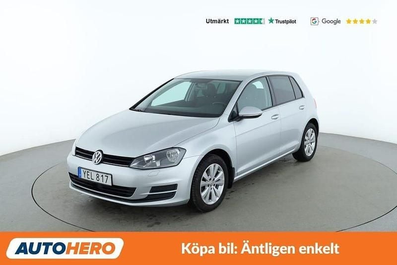 Silver Begagnad 2016 VW Golf VII Halvkombi | 104 000 kr (Bra pris) - Bild 1/4
