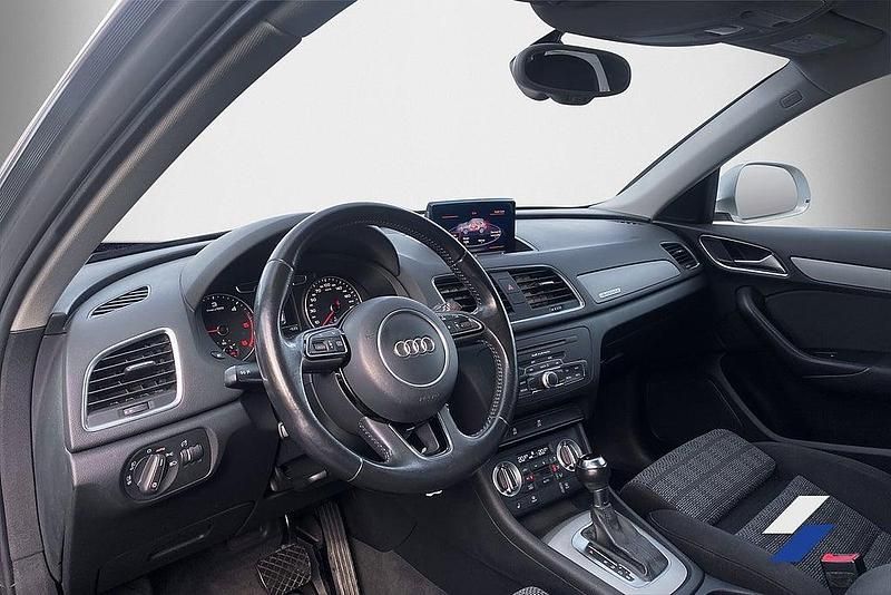 Begagnad Audi Q3 177 HK (130 kW) 2013 Silver SUV