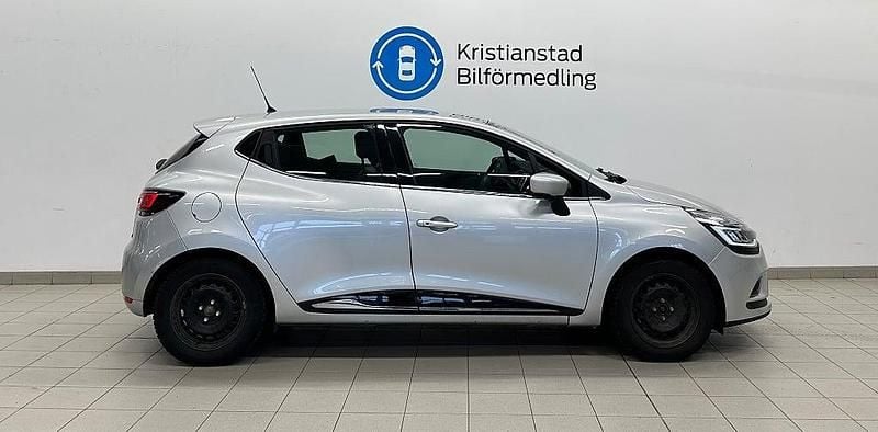 Begagnad Renault Clio IV Intens 90 HK (66 kW) 2019 Silver Halvkombi