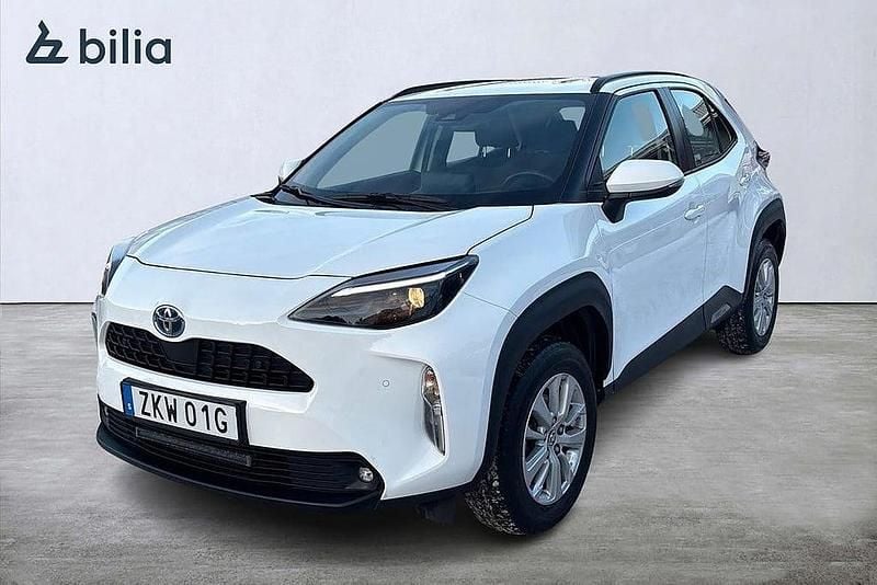 Begagnad Toyota Yaris Cross Active 92 HK (67 kW) 2024 Vit SUV
