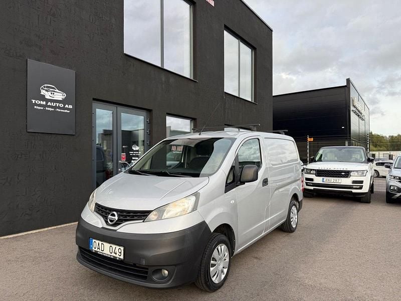 Silver Begagnad 2012 Nissan NV200 Van | 52 000 kr (Marknadspris) - Bild 1/4