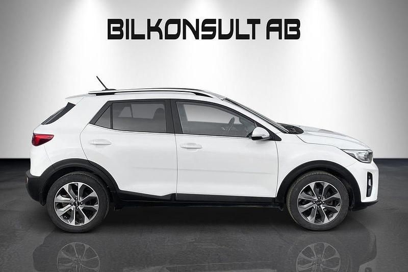 Begagnad Kia Stonic Advance 120 HK (88 kW) 2019 Vit SUV