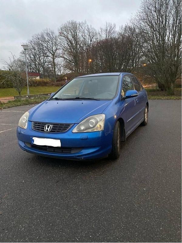 Begagnad 2005 Honda Civic Halvkombi | 19 000 kr (Bra pris) - Bild 1/4