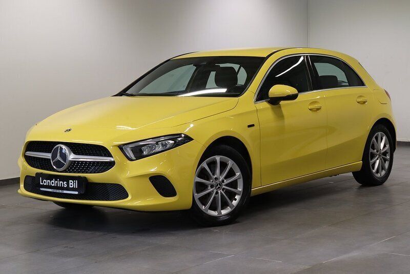 Gul Begagnad 2020 Mercedes A250 Progressive Halvkombi | 269 000 kr (Marknadspris) - Bild 1/4