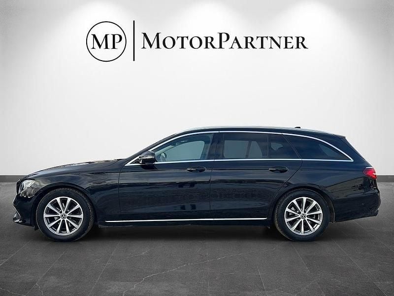Begagnad Mercedes E220 Avantgarde 163 HK (119 kW) 2018 Svart Kombi